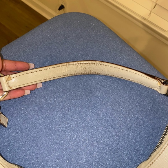 Authentic pre-love vintage Gucci bag - Picture 3 of 8